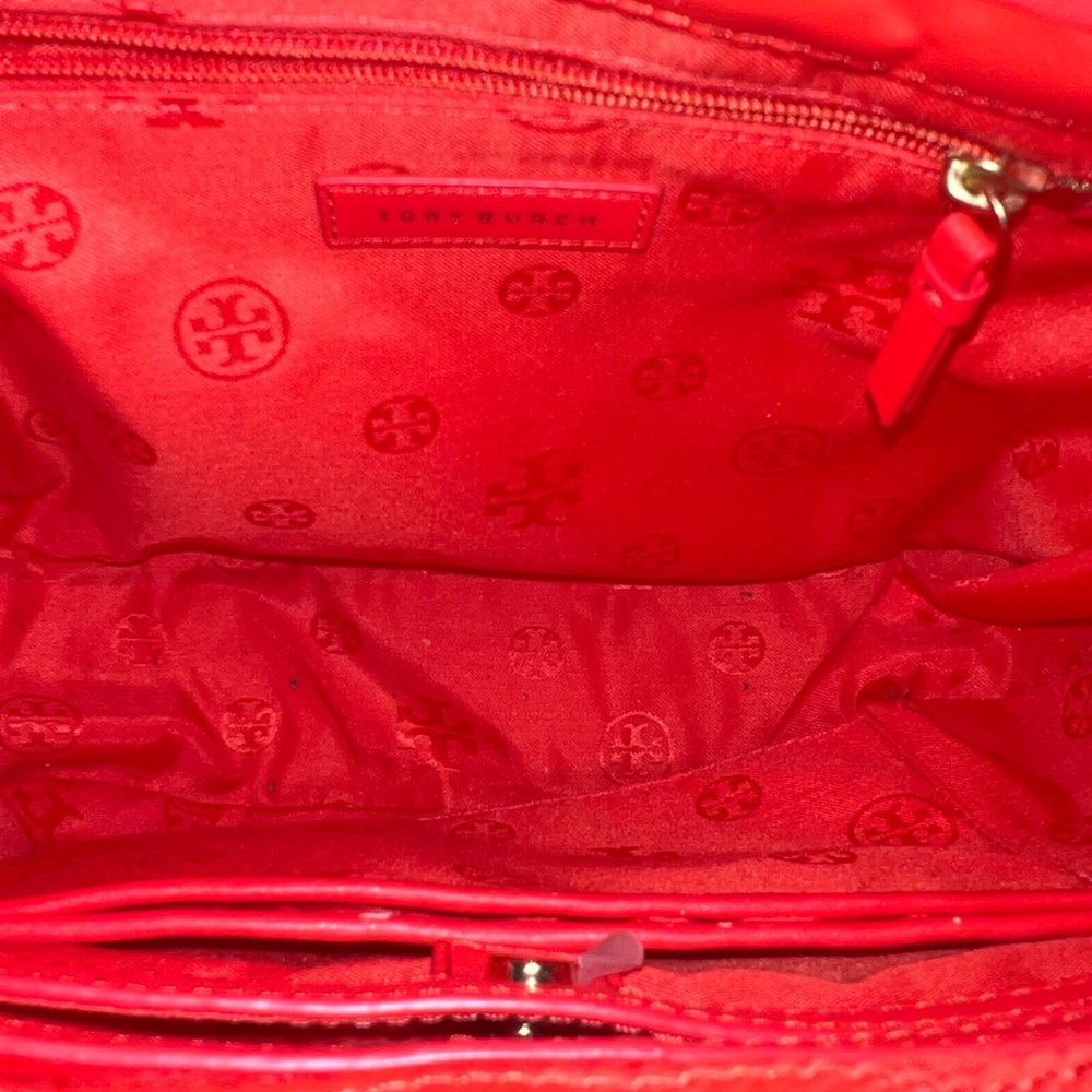 Tory Burch Red Crossbody Bag with Flap Design and Matching Strap - Picture 14 of 16